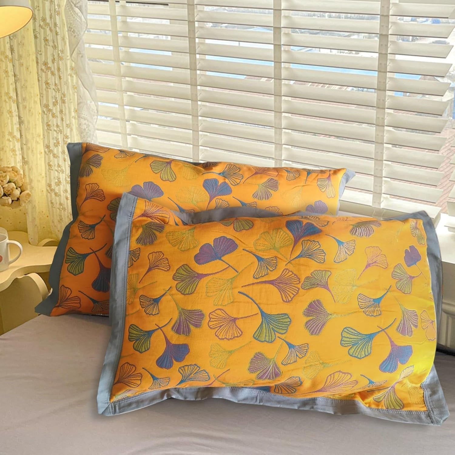 Moderniqa | Leaf Embroidered Pillowcases