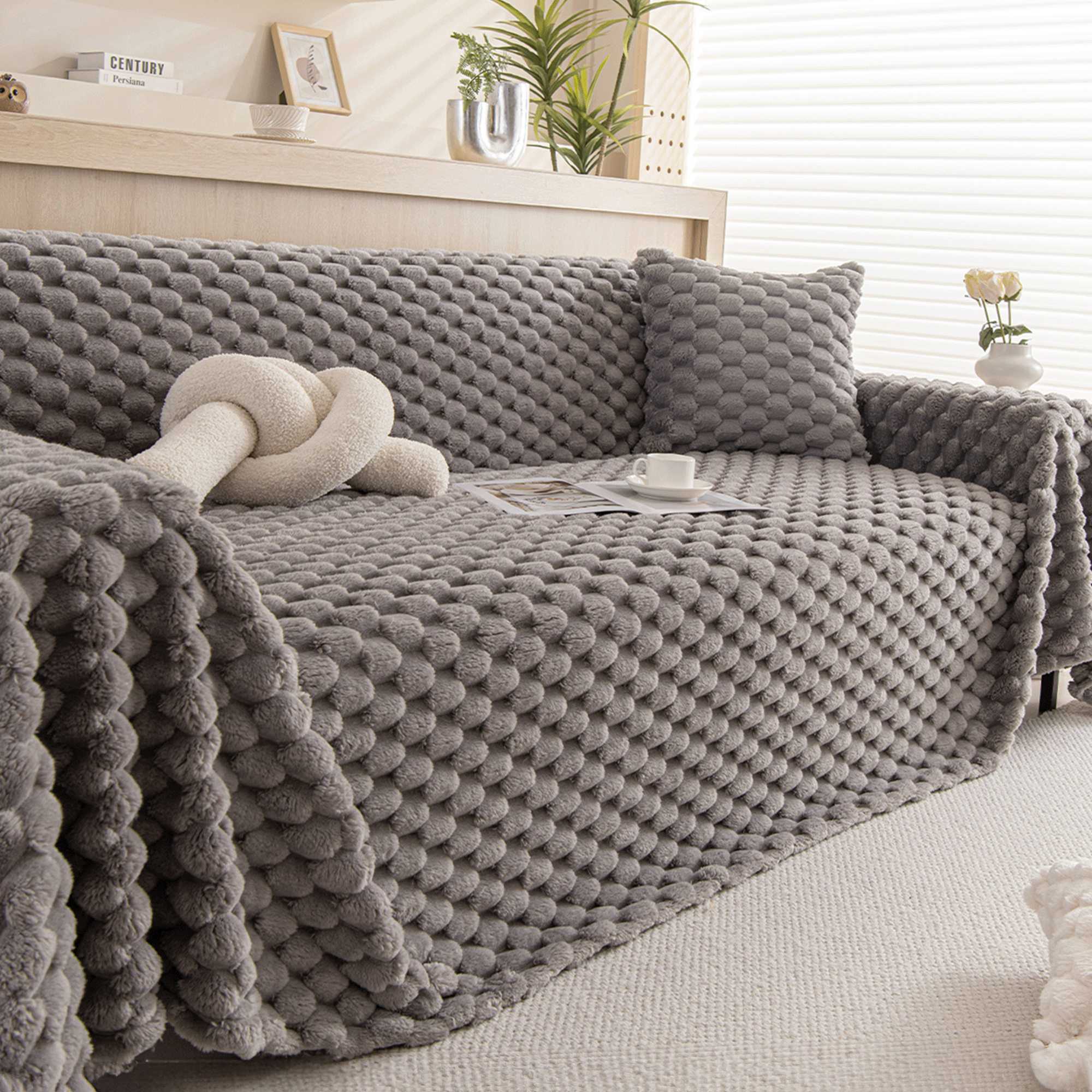 Moderniqa | Pet-friendly sofa cover