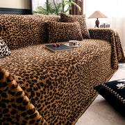 Moderniqa | Scratch-resistant plush sofa cover with leopard print
