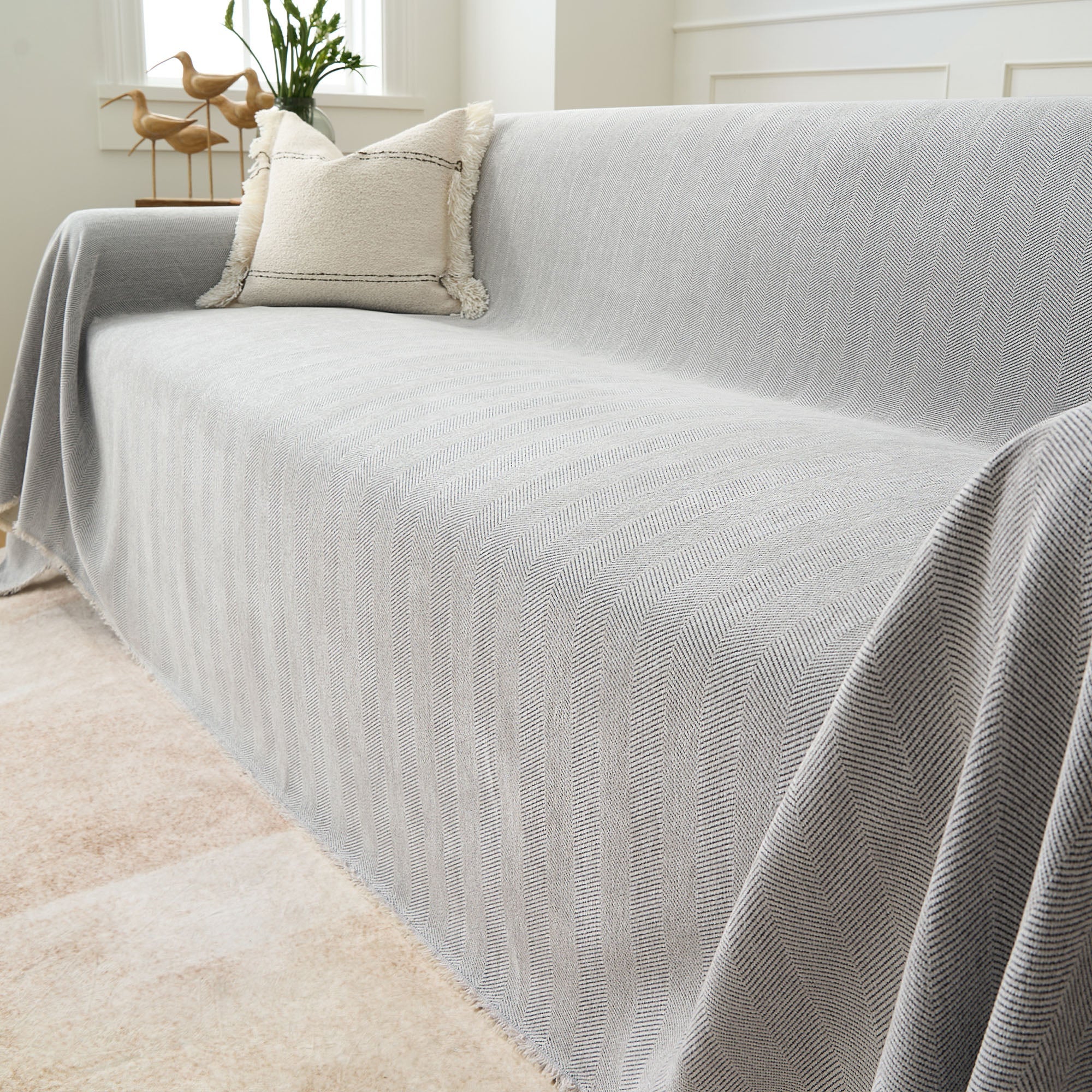 Moderniqa | Pet-friendly herringbone sofa cover