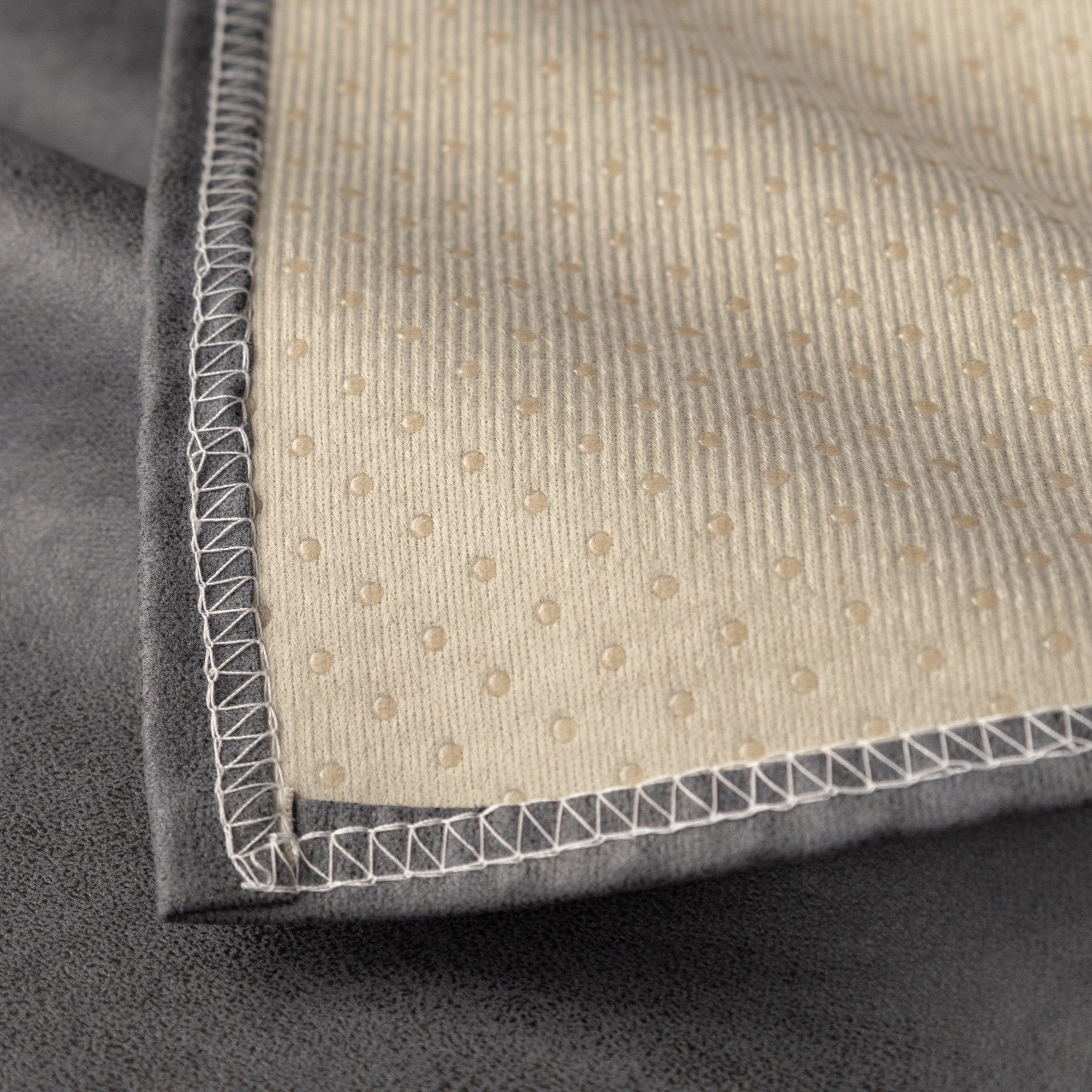 Moderniqa | Waterproof anti-slip sofa cover for pets