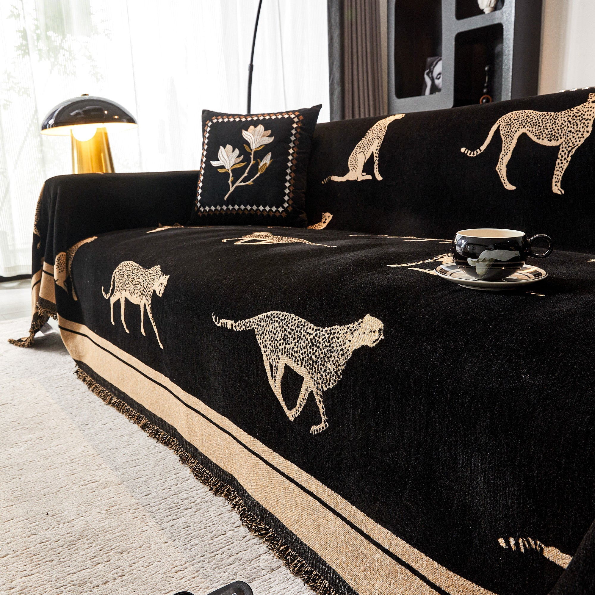 Moderniqa | Durable Cheetah Print Sofa Cover