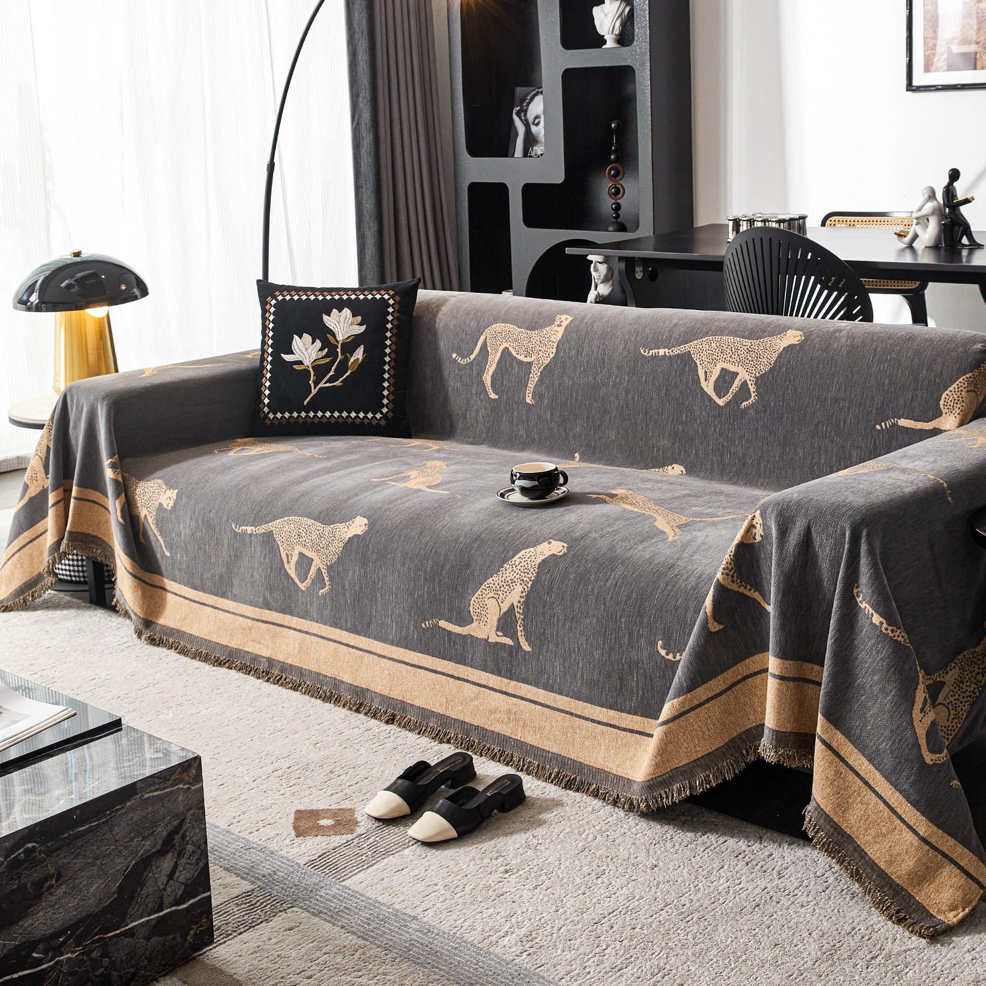 Moderniqa | Durable Cheetah Print Sofa Cover